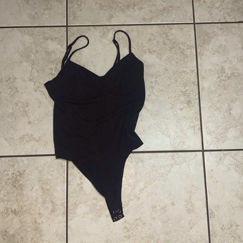Black medium bodysuit forever 21